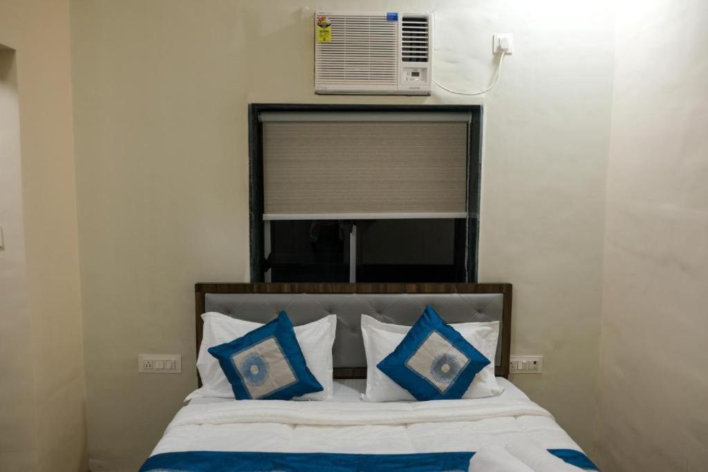 Hotel Vrc Mumbai Exterior photo